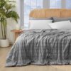 Cozy Bliss Seersucker Cooling Comforter Queen Size, Q-Max 0.4 Reversible Lightweight Cooling Blanket, Breathable Silk Smooth Summer Bedding Quilt for Hot Sleepers Night Sweats...