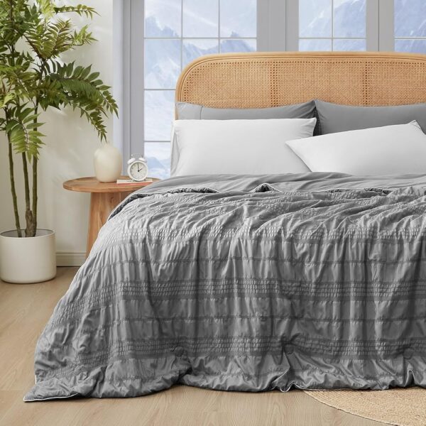 Cozy Bliss Seersucker Cooling Comforter Queen Size, Q-Max 0.4 Reversible Lightweight Cooling Blanket, Breathable Silk Smooth Summer Bedding Quilt for Hot Sleepers Night Sweats...