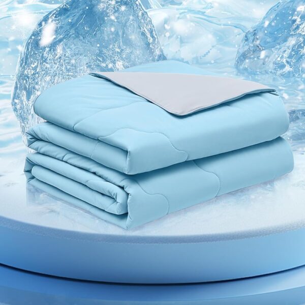 Homelike Moment Cooling Comforter Queen - Lightweight Cooling Blanket for Hot Sleepers Quickly Cool Down, Reversible Soft Breathable Summer Comforter Queen Full Size Blue/Grey
